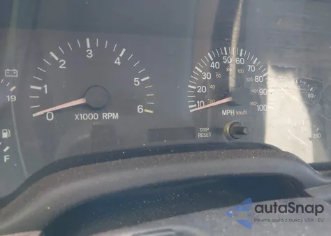 2000 Jeep Cherokee Sport from USA, damaged, VIN 1J4FF48S6YL147949